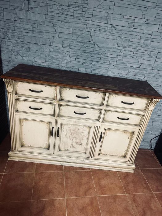 Zestaw mebli do salonu robionych ręcznie