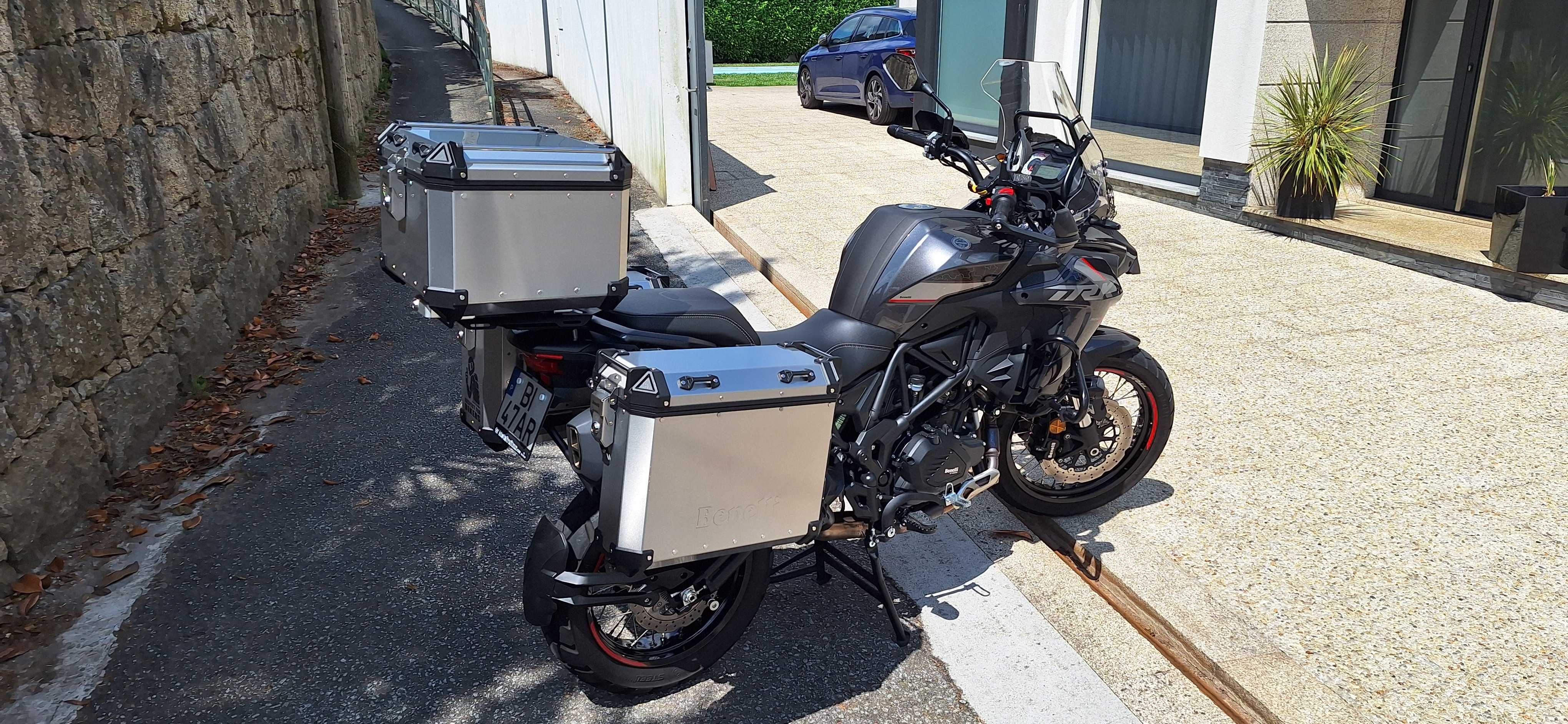 Benelli TRK 502X