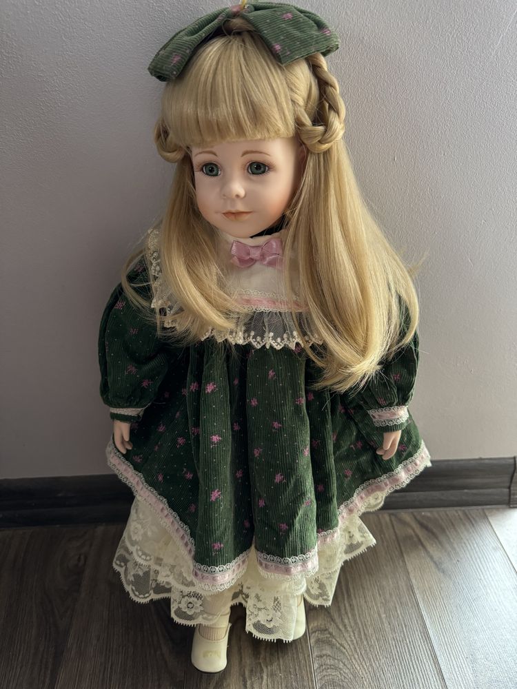 Piękna blond lalka - NOWA.