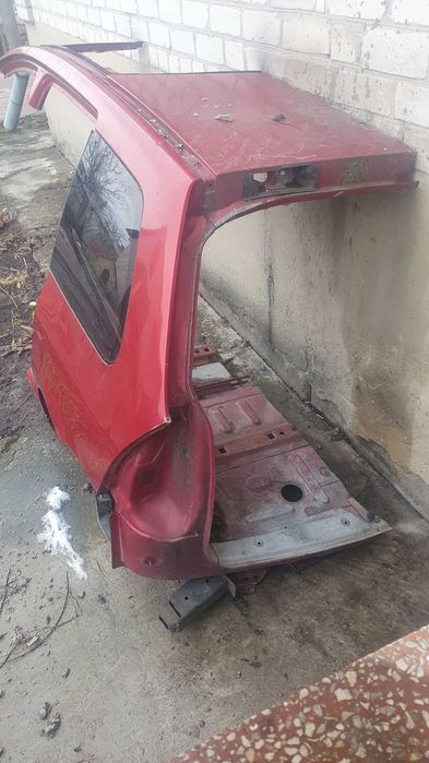 Четверть до Peugeot 307 SW