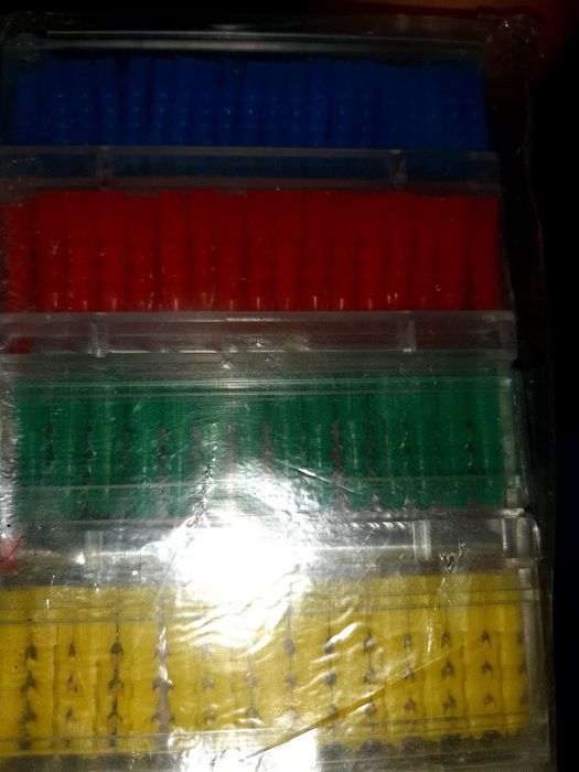 Buchas para parafusos de vários tamanhos