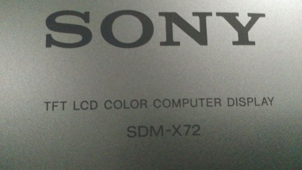 Monitor LCD Sony SDM-X72/B 17 polegadas