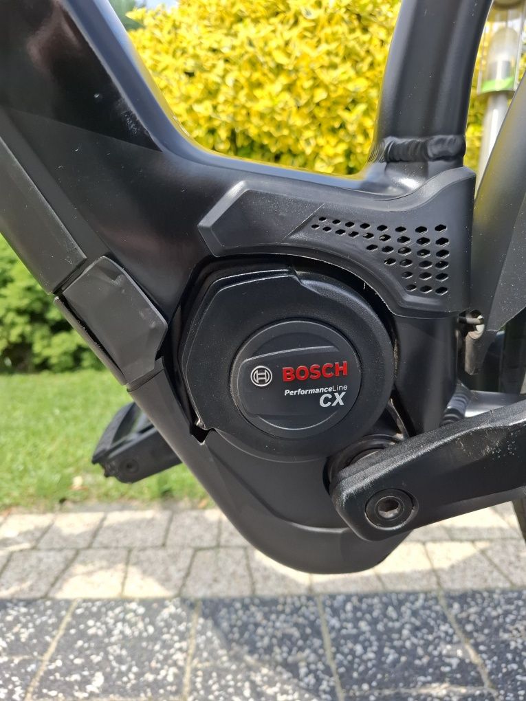 Rower elektryczny Cube Kathmandu Pro Bosch Cx bateria 625 Rama XL