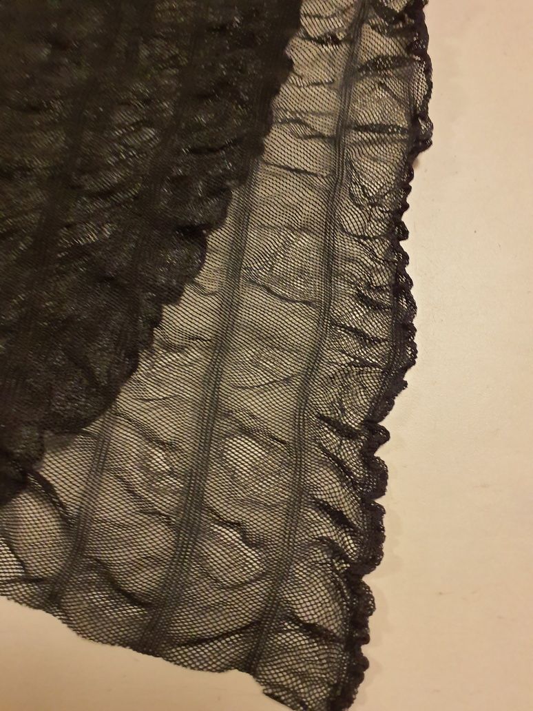 Tkanina koronkowa czarna elastyczna szer.160 cm.