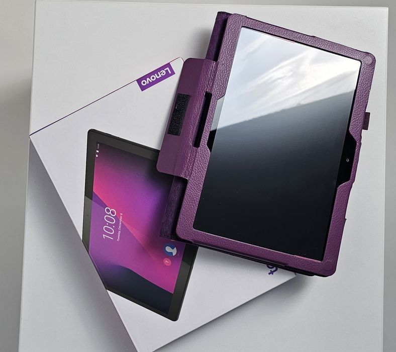 Планшет tab m10 Lenovo, в чудовому чохлі майже новий!