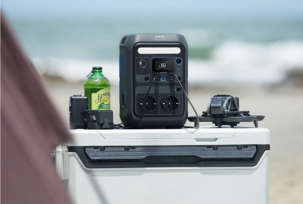 Портативна зарядна станція Anker SOLIX C300X 288 Вт/г