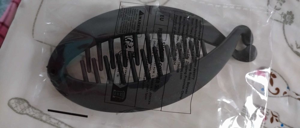 Приколка для волосся