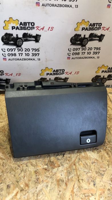 Бардачек,ящик для перчаток toyota land cruiser prado 120,150 прадо