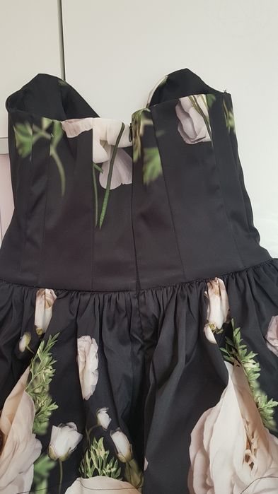 Sukienka Motive&More rozmiar S