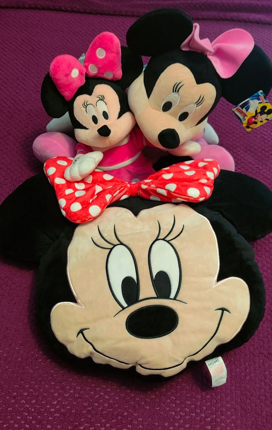 Almofada e peluches da Minnie