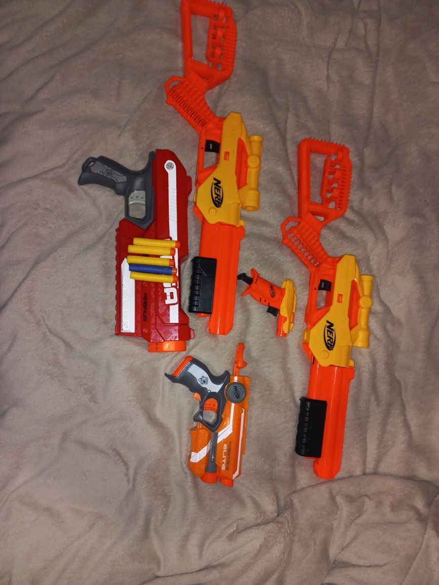 Blasters Nerf gun