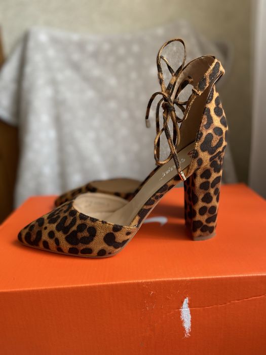 Туфлі весна літо на підборах