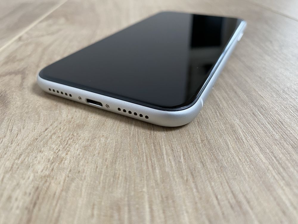 iPhone xr 64gb bialy w swietnym stanie