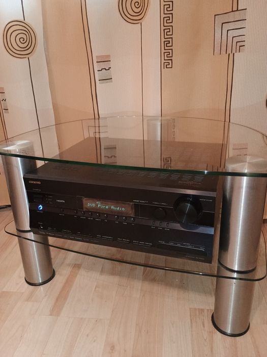 Stolik ze szkla pod tv amplituner