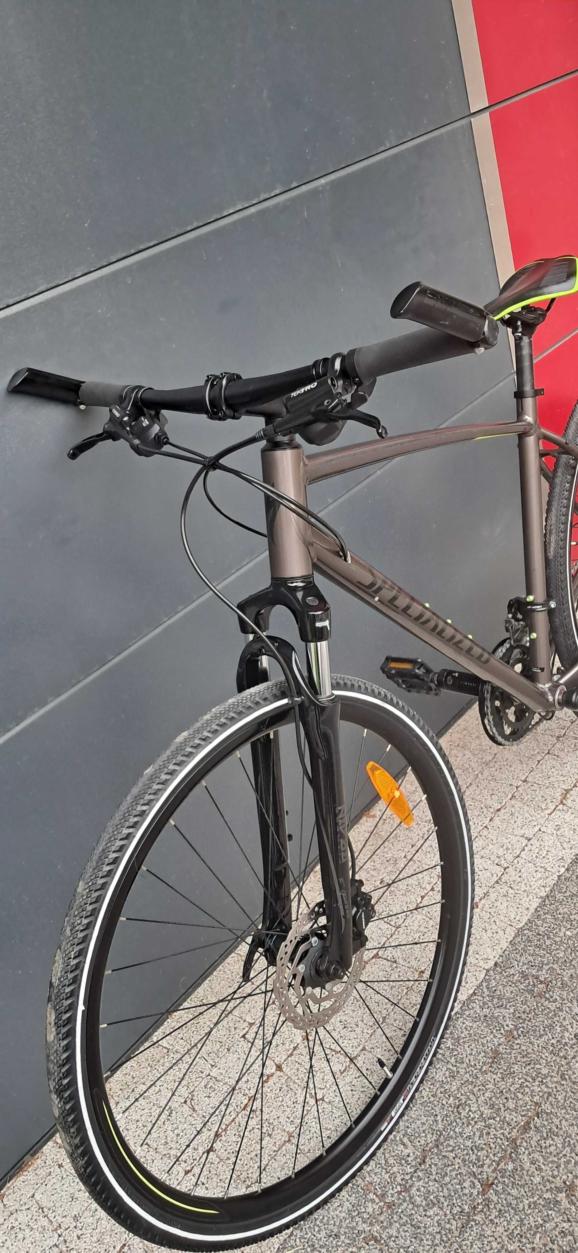 Fajny rower krossowy Specjalized CrossTrail Shimano hydraulika