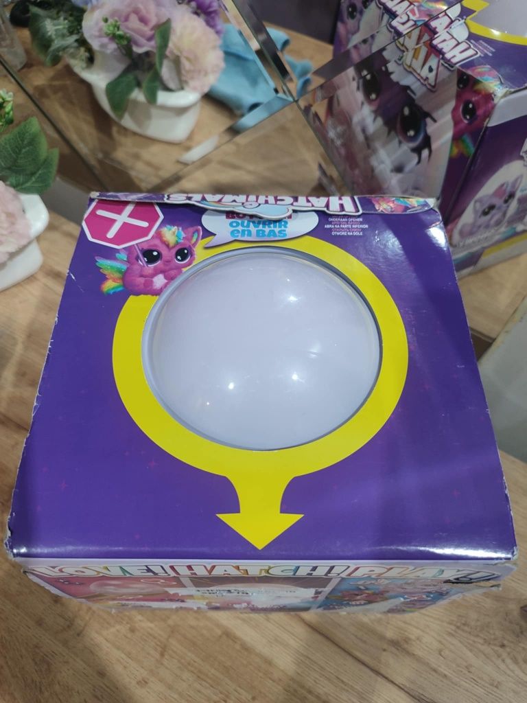 Hatchimals Alive! Mystery Hatch, interaktywna zabawka jednorożec