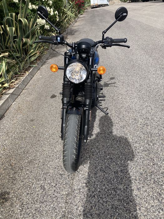 Royal Enfield hntr 350