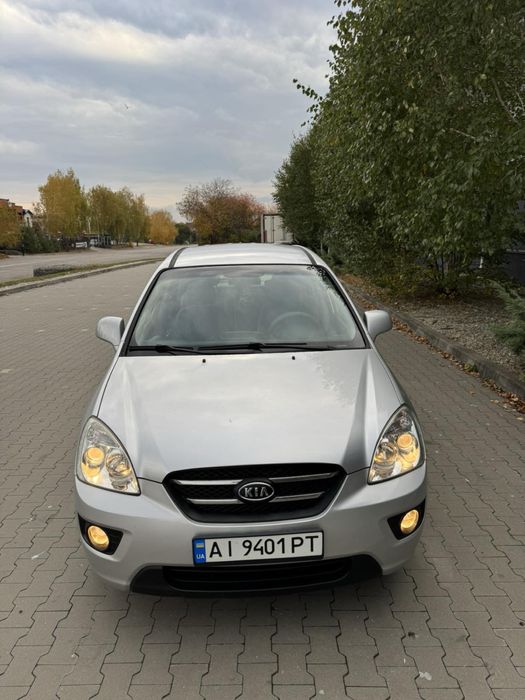 Продам KIA CARENS 2009