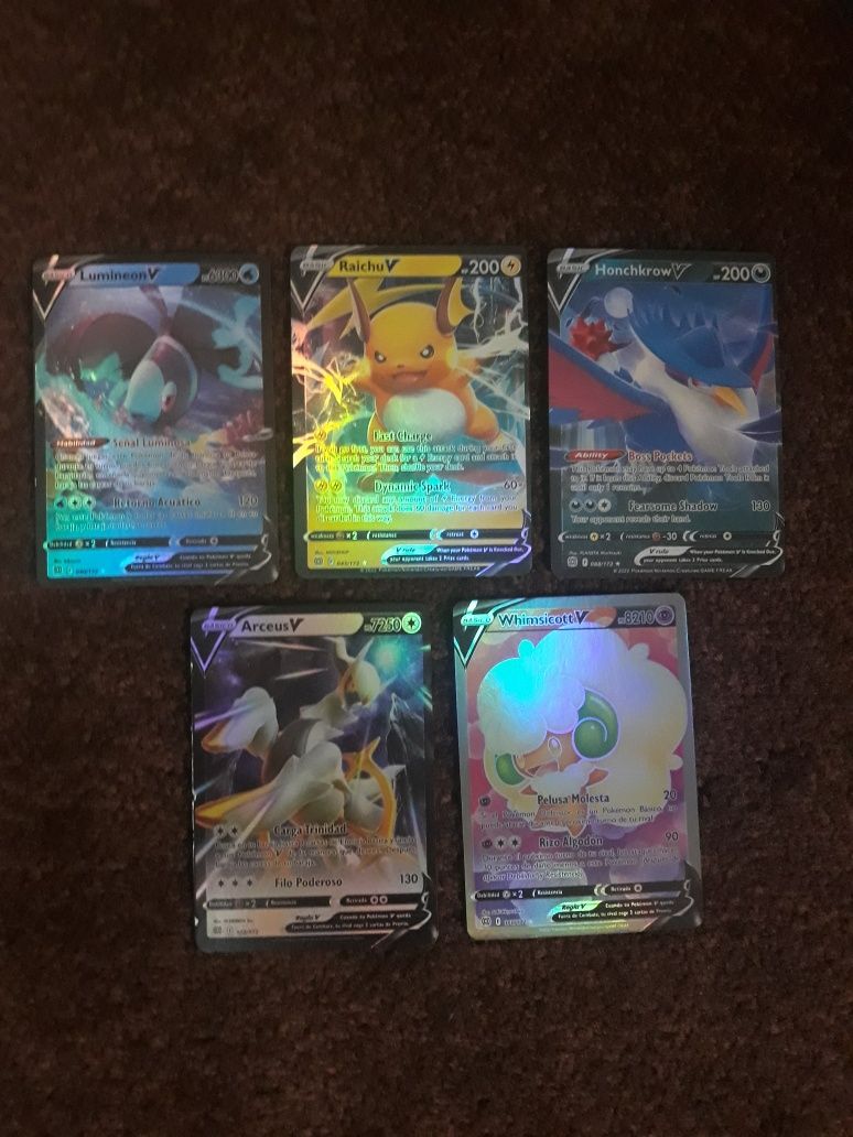 Cartas Pokémon 28 holográficas + 37 não holográficas