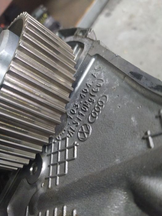 ГБЦ головка блока циліндрів Audi A3 A4 \ Volkswagen Golf 1.4 TFSI