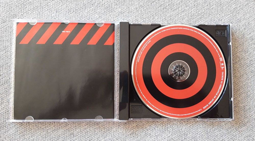 CD de música "How to dismantle an atomic bomb"