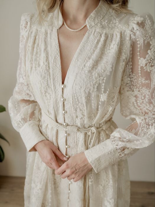 Сукня з вишивкою на весілля, хрестини