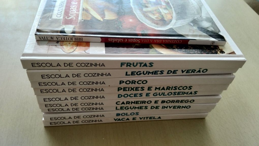 Vendo livro de culinária