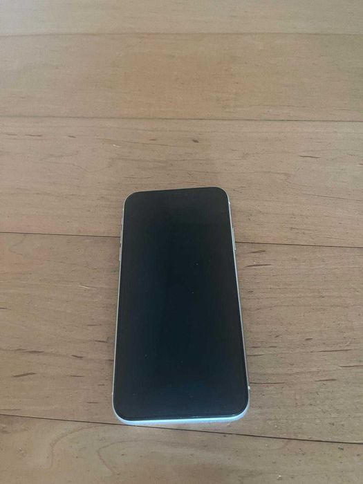Iphone 11 64 GB - branco