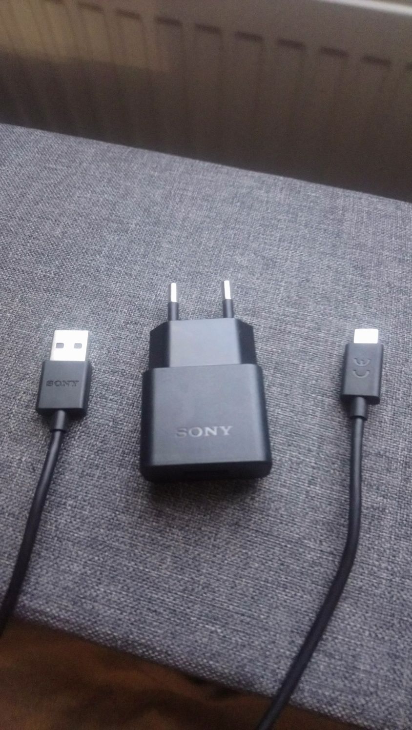 Зарядний пристрій SONY