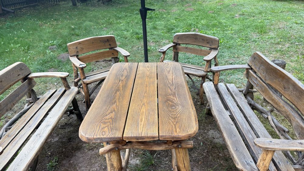 Zestaw drewnianych dębowych mebli