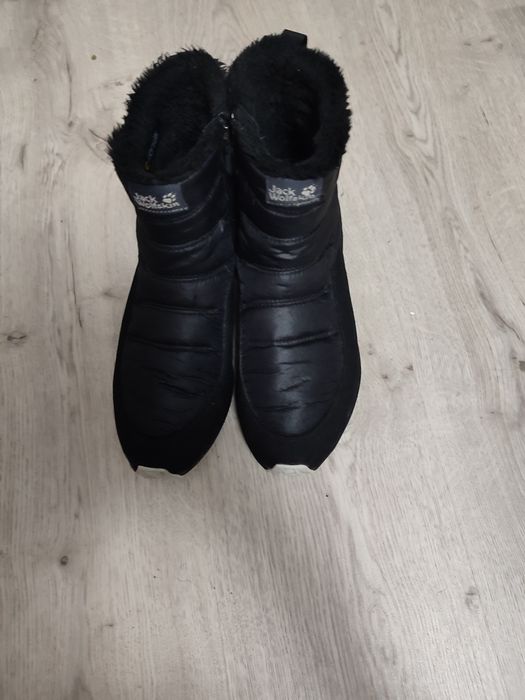 Женские утеплённые ботинки