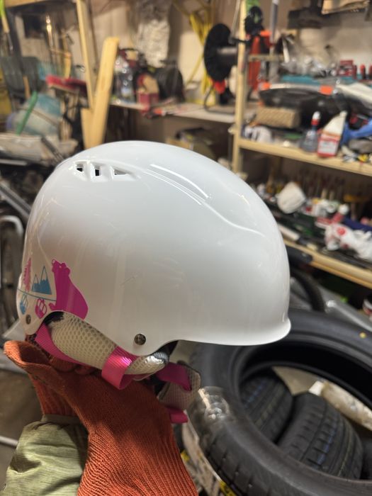 Продам гірськолижний шолом дитячий