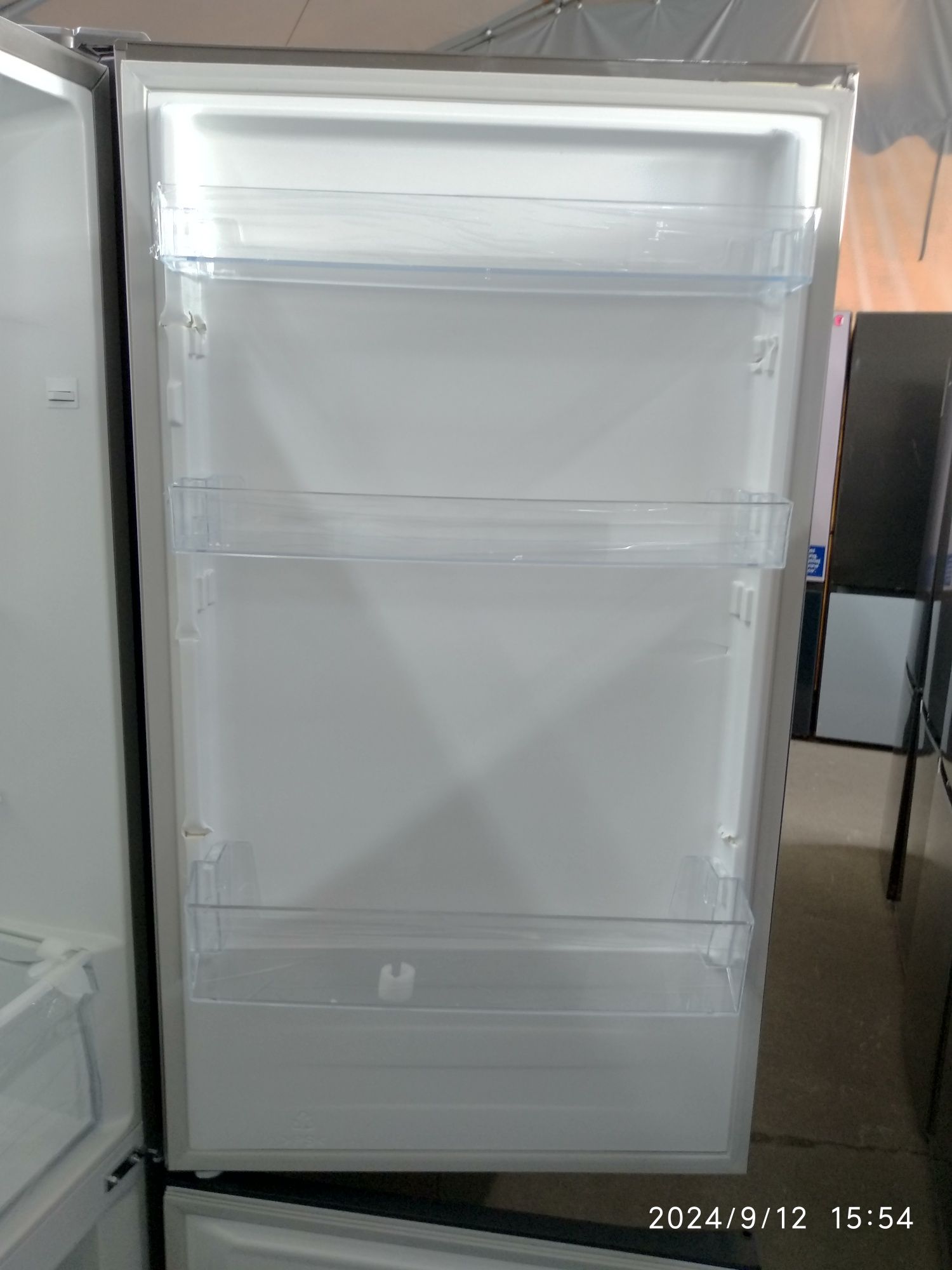 OUTLET Janki ul Wspólna 6 Lodówka HISENSE RB390N4AC2