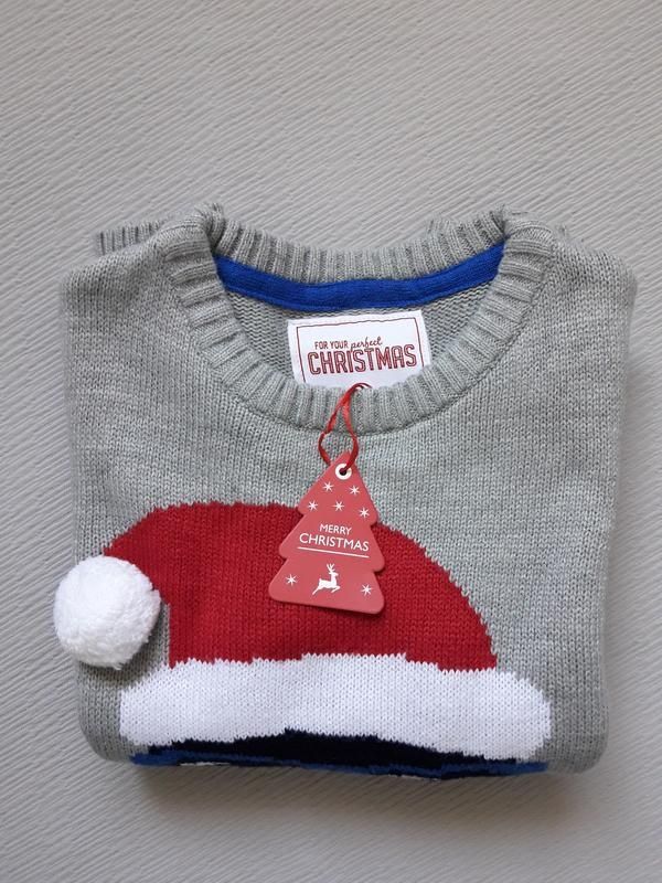 Суперовый свитер в новогодний принт на 9-10 лет christmas