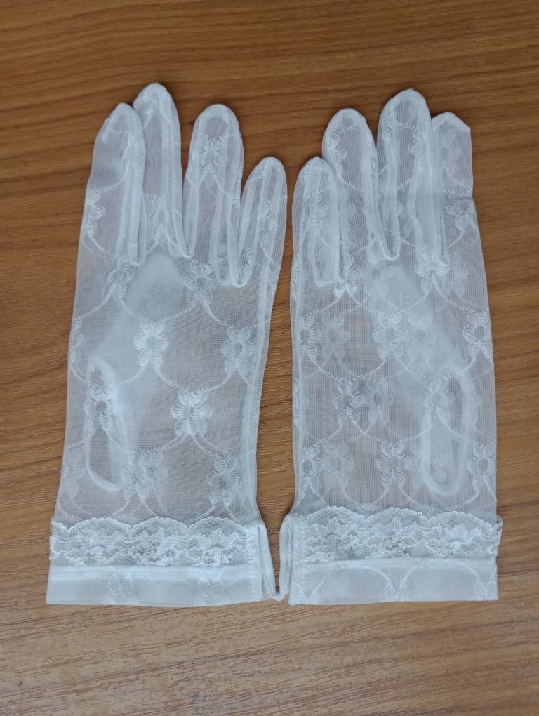 Haftowane rękawiczki białe krótkie dziecięce