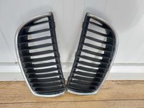 Grill nerka lewa prawa BMW E90 E91