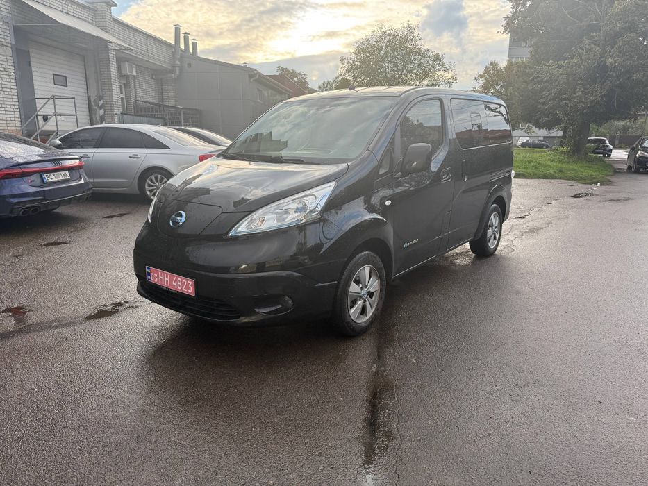 Nissan E-NV200 2015 24кВт Пасажир
