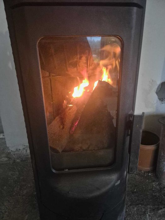 kominek koza nordflam Piec żeliwny kominkowy Tara 6 kW