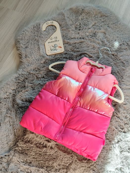 Nowy bezrękawnik dla dziewczynki.Błyszczacy rozmiar 80 niemowle
