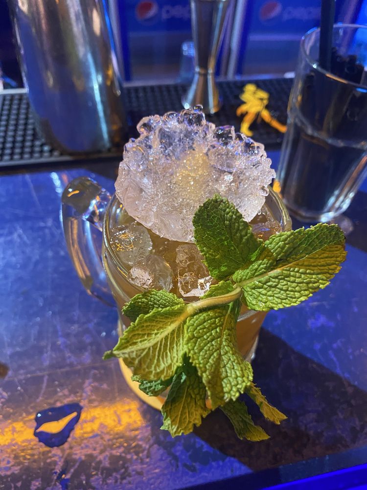 Barmanka na 18-stki, urodziny, domówki – Łódź