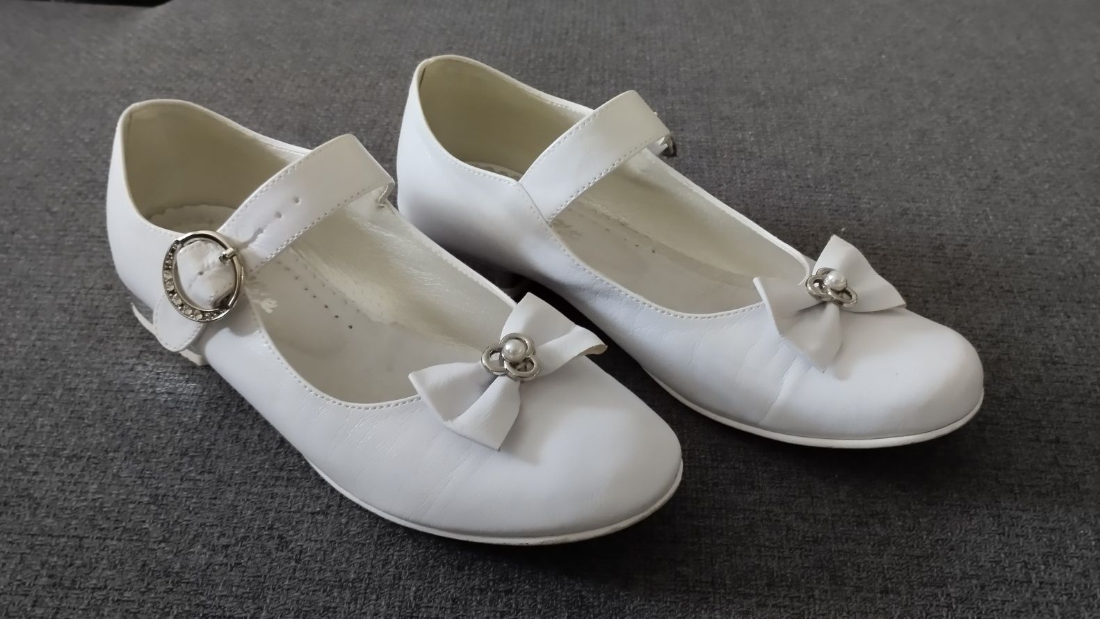 Buty komunijne dziewczęce białe nr 34
