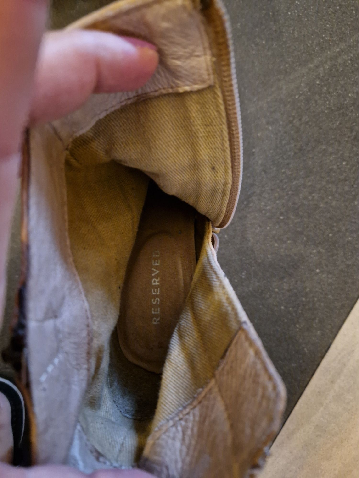 Buty botki reserved raz ubrane 37