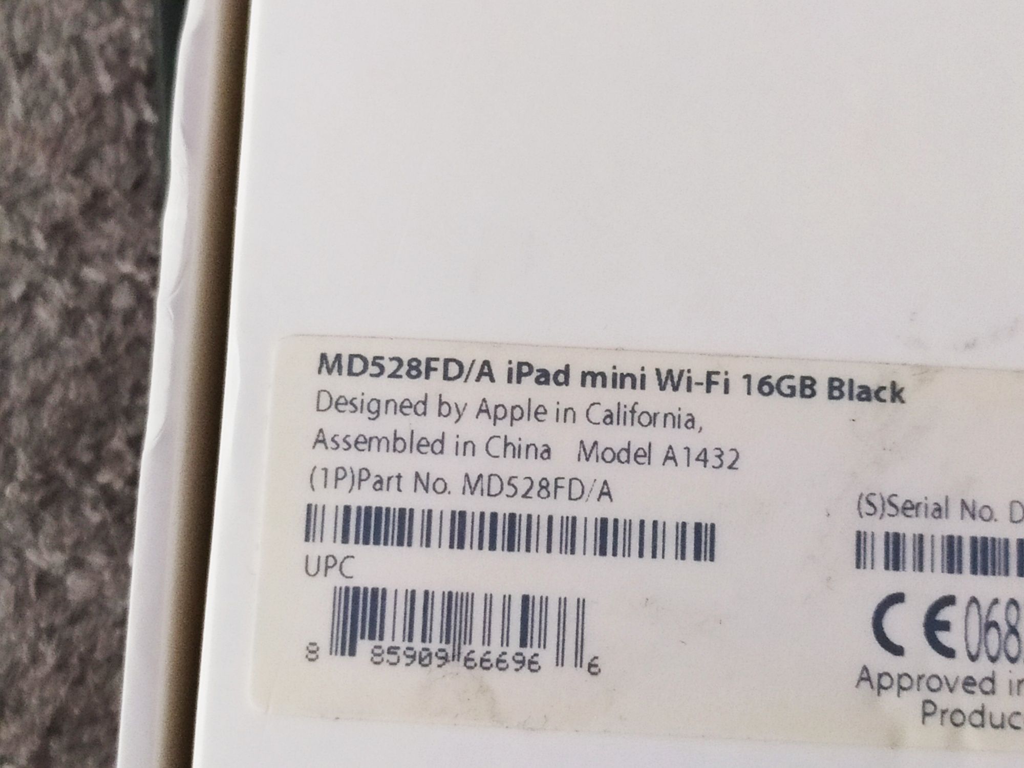 iPad 16 GB, czarny, MD528FD/A