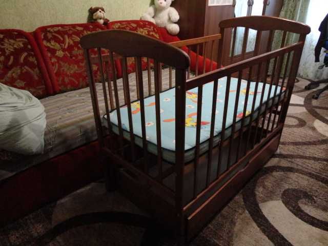 Ліжко дитяче продам