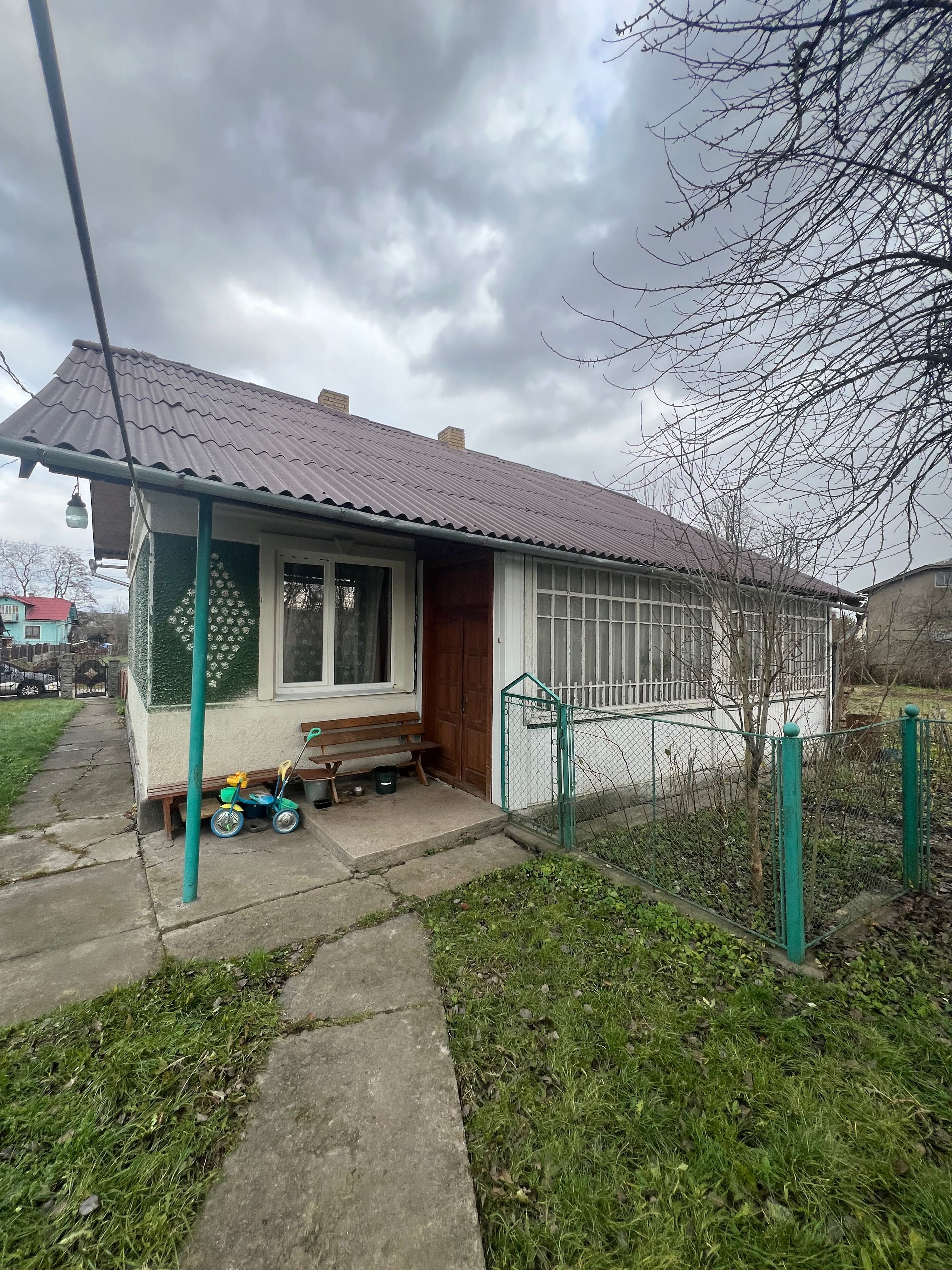 Продам одноповерховий будинок поблизу Івано-Франківська