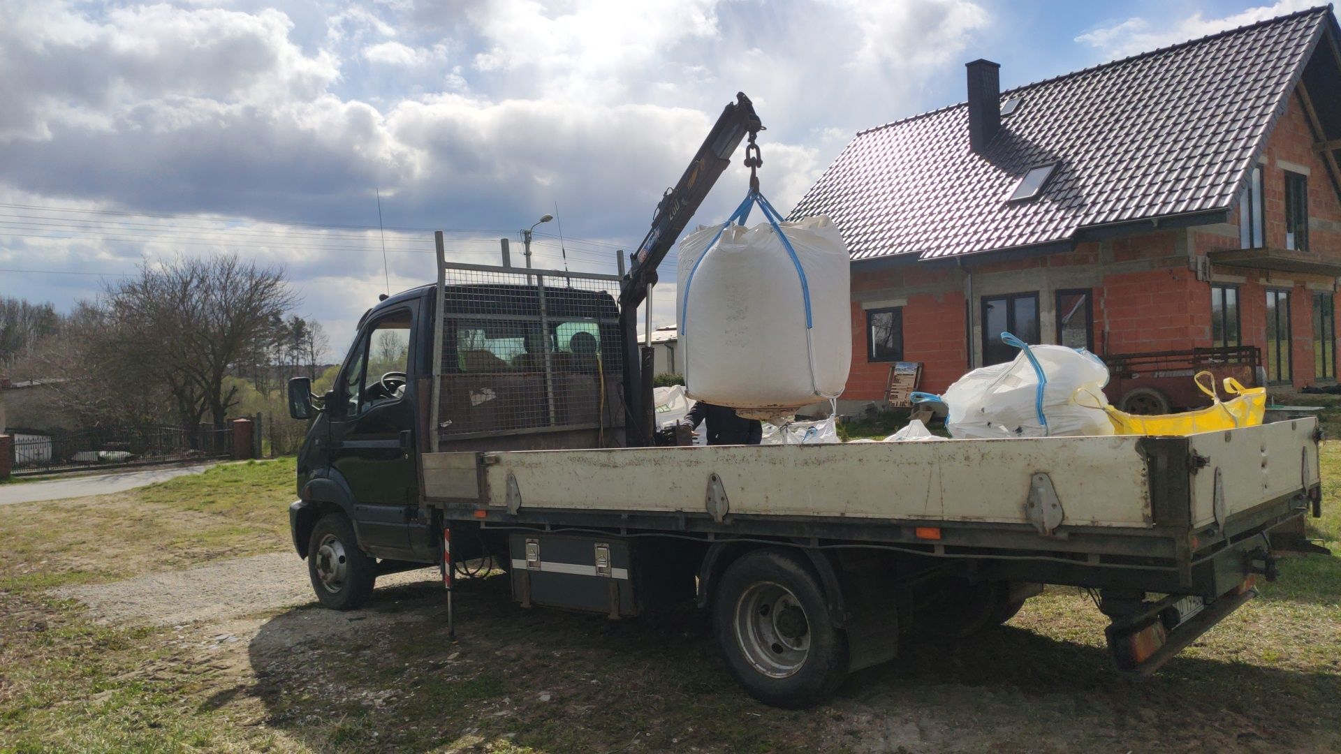 Usługi transportowe| Winda | HDS | Transport palet