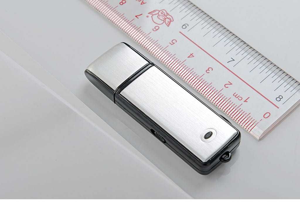 Mini dyktafon szpiegowski pendrive 8GB Detekcja głosu podsłuch USB