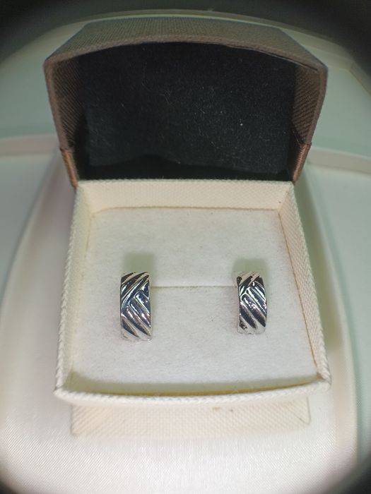 NOWE srebrne kolczyki sztyfty 925 piękny tłoczony wzór