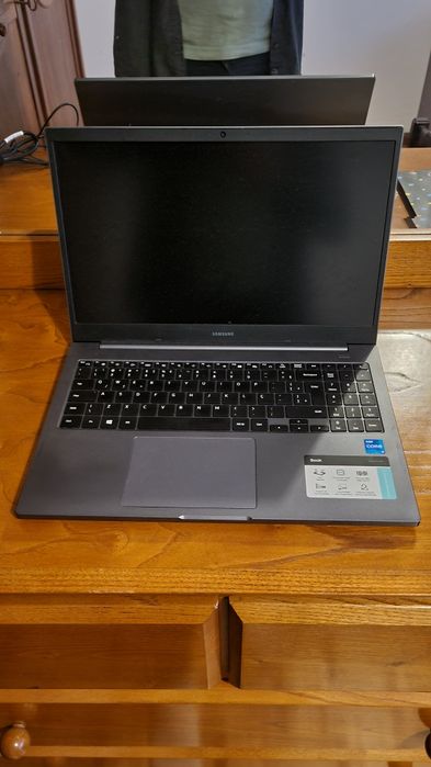 Portatil Samsung Core i5 8GB 256GB SSD