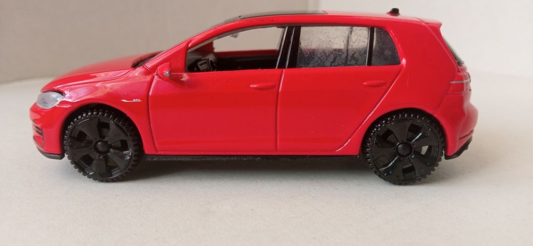 Heyuri volkswagen 5 GTI w skali 1/43